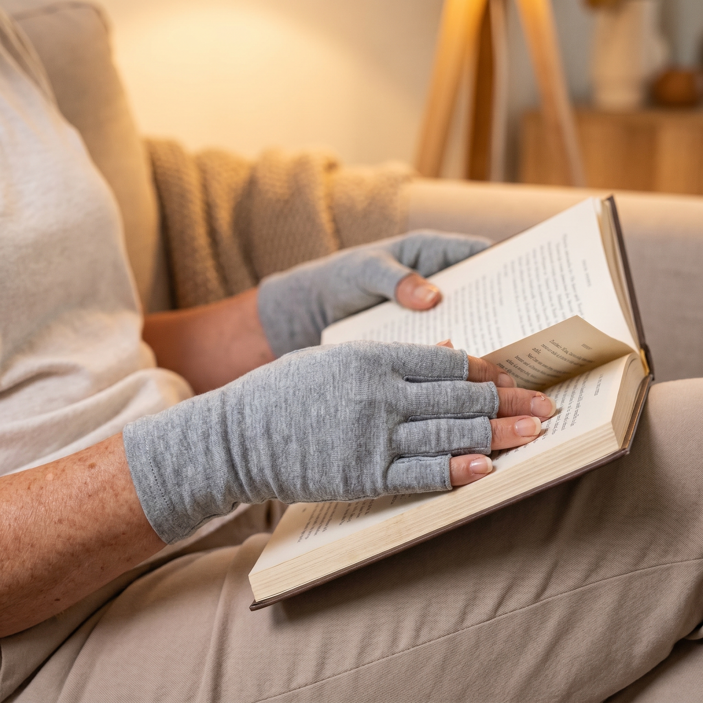 Nuviol Bamboo Gloves